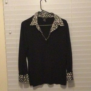 V-neck pull-over sweater